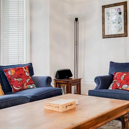 Princes Villa - Large Fully Self Contained Flat, 5 Minutes From The Sea 헤이스팅스 외부 사진