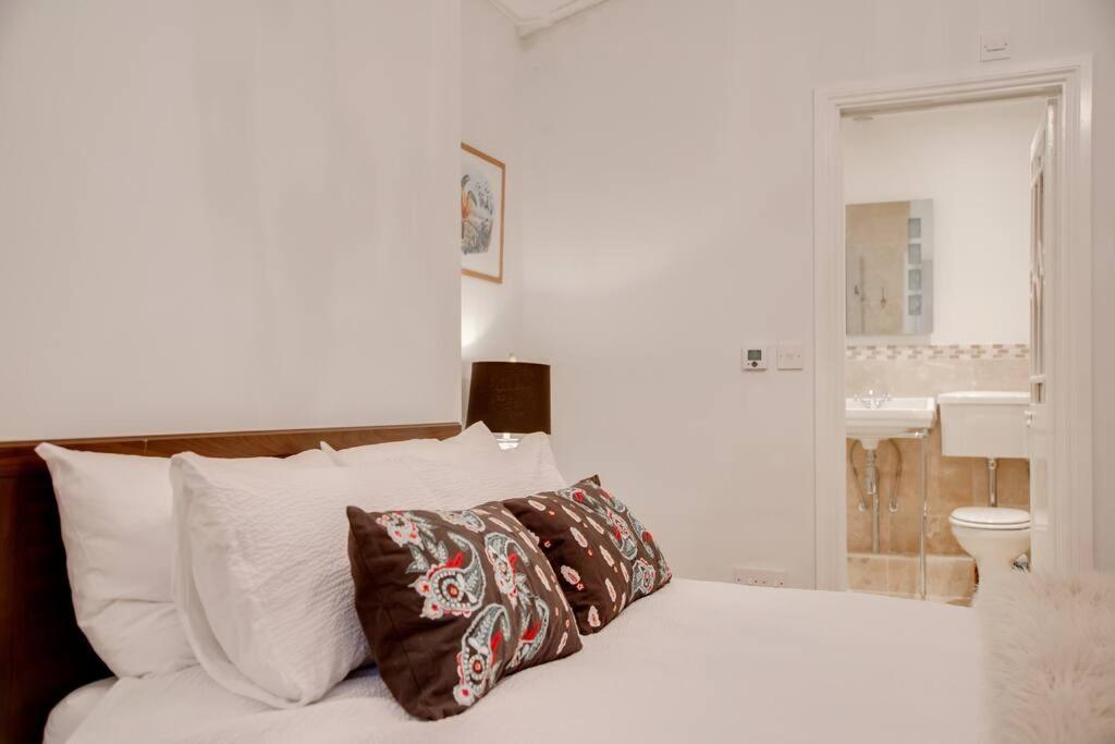 Princes Villa - Large Fully Self Contained Flat, 5 Minutes From The Sea 헤이스팅스 외부 사진