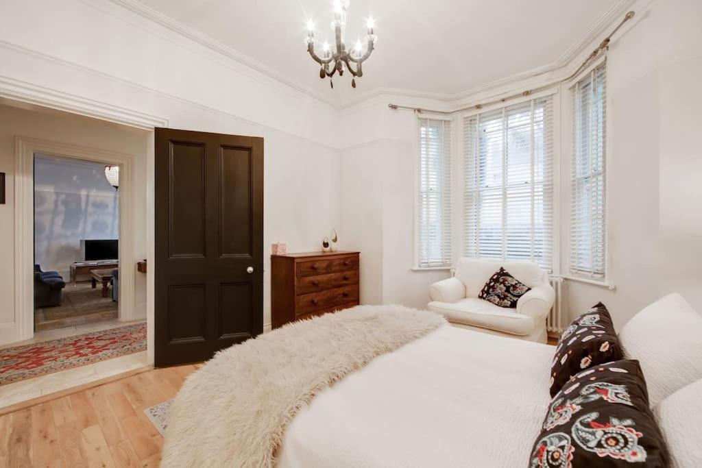 Princes Villa - Large Fully Self Contained Flat, 5 Minutes From The Sea 헤이스팅스 외부 사진