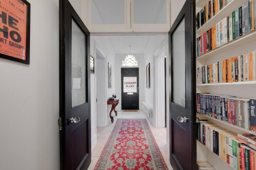 Princes Villa - Large Fully Self Contained Flat, 5 Minutes From The Sea 헤이스팅스 외부 사진